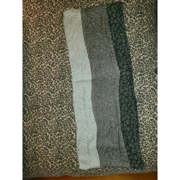 Lot of 4 Scarves: Women's Headscarf/Neck Scarf One Size Multicolor (AH) - Picture 14 of 16